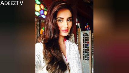 Mehreen Syed With Her Daughter Aman