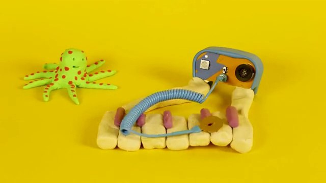 Plastilina conductora para que los niños aprendan electrónica