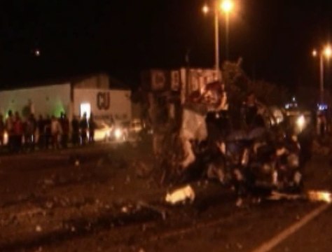 Dos jóvenes mueren en un triple choque en Latacunga, provincia de Cotopaxi