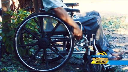 Hondureño minusválido trabaja como mecánico de equipo pesado desde silla de ruedas