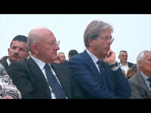 Napoli - Gentiloni alla nuova stazione FS di Napoli Afragola (06.06.17)