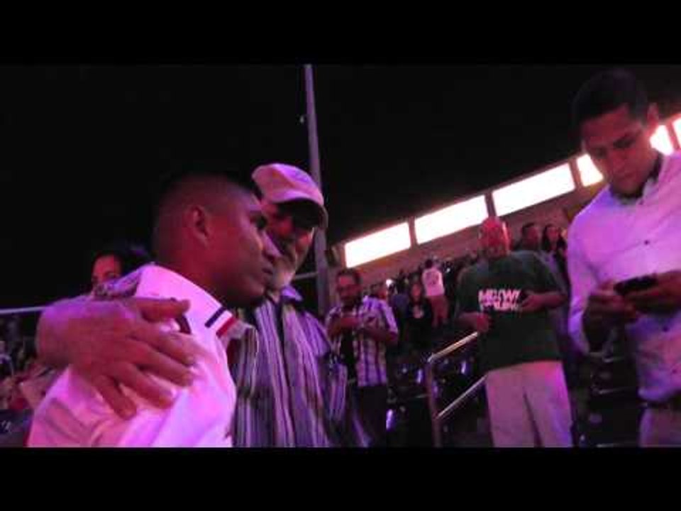 boxing star mikey garcia mobbed by fans - esnews boxing