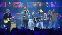 Country Artists Gather to Perform Gregg Allman Tribute at CMT Music Awards 2017 | Billboard News