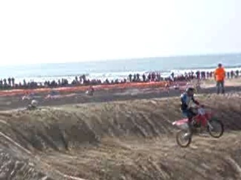 Départ 450cc au 4éme beach cross a berck
