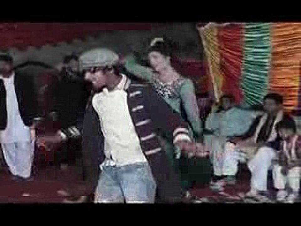 Beautiful Girl Hot Brand Weeding Thumka Dance