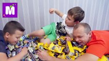 M&M“s ПРОТИВ Snickers CHALLENGE 2000 шоколада и ММДемса ЧЕЛЛЕНДЖ на машинах Запрет на съемку