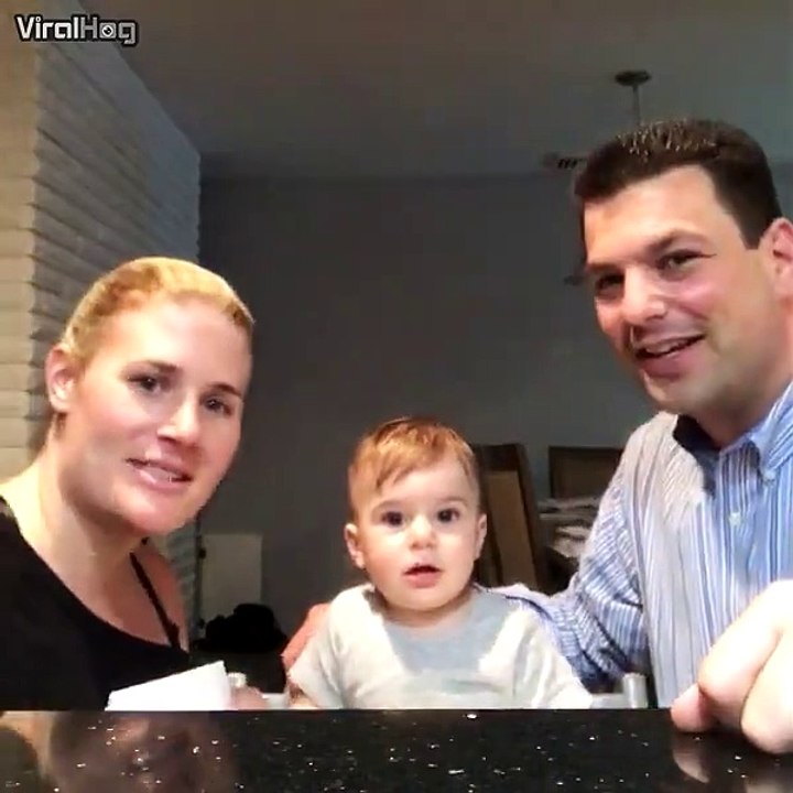 Ce bébé ne veut pas de petite soeur je crois