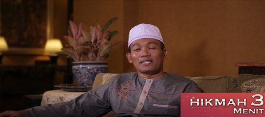 Hikmah 3 menit - Sholat Sebagai Pembeda