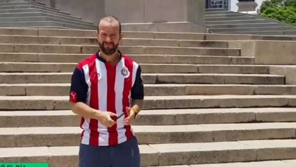 LUP: Alex Blanco cumple su apuesta con Chivas