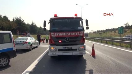 Tem'de Minibüs Tır'a Arkadan Çarptı 2 Ölü