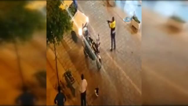 Dur' İhtarına Uymayan Sürücüye Polis Silah Çekti... O Anlar Kamerada
