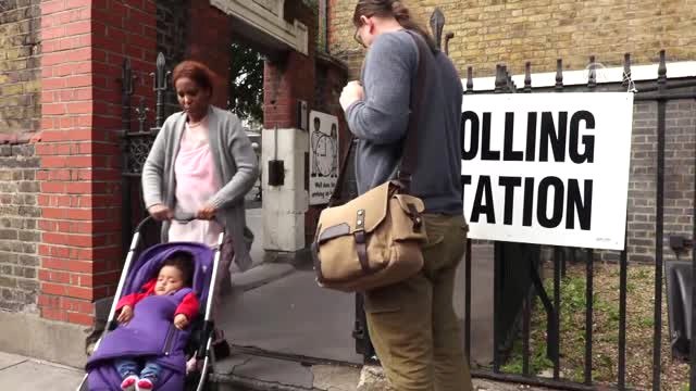 Işçi Partisi Lideri Corbyn Oyunu Kullandı