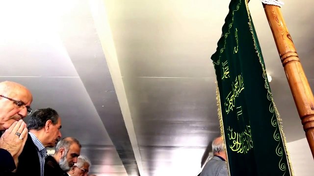 Metin Demirtas. Cuma namazi. Cuma namazi nasil kilinir. Diyanet cuma namazi nasil kilinir. Cuma namazi kac rekat nasil kilinir. Cuma namazi kilinisi izle. Kabe imami seyh mahir taklidi. Seyh Mahir Muaqeli. Albertslund Camii. Salah Al Jumuah. 12/5 - 2017