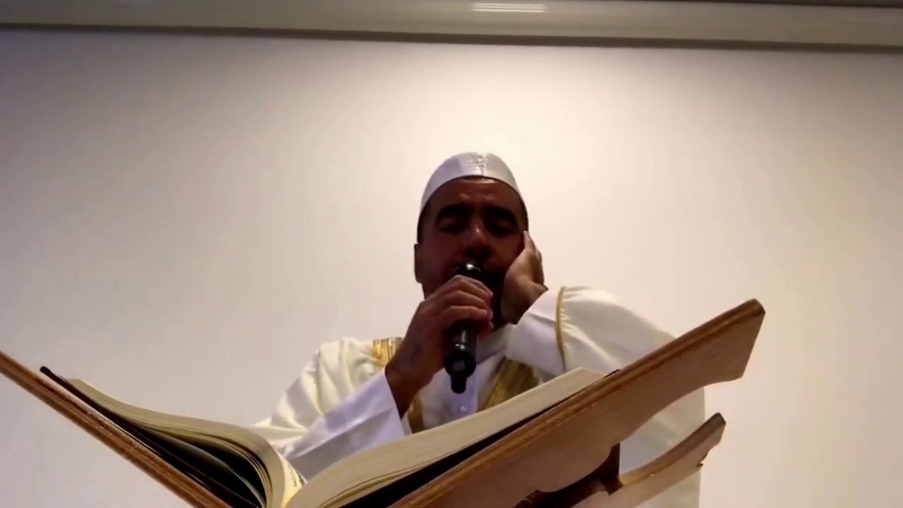 Hafiz Metin Demirtas. Kuran tilaveti. Kuran portali. Ahzab Suresi. Ahzan suresi dinle. Ahzab suresi Abdussamed. Quran recitation. International Quran competition. Arap makami Kuran tilaveti. Surah Al Ahzab. Sheikh Abdelbaset Abdessamad. Quran. 13-5 - 2017