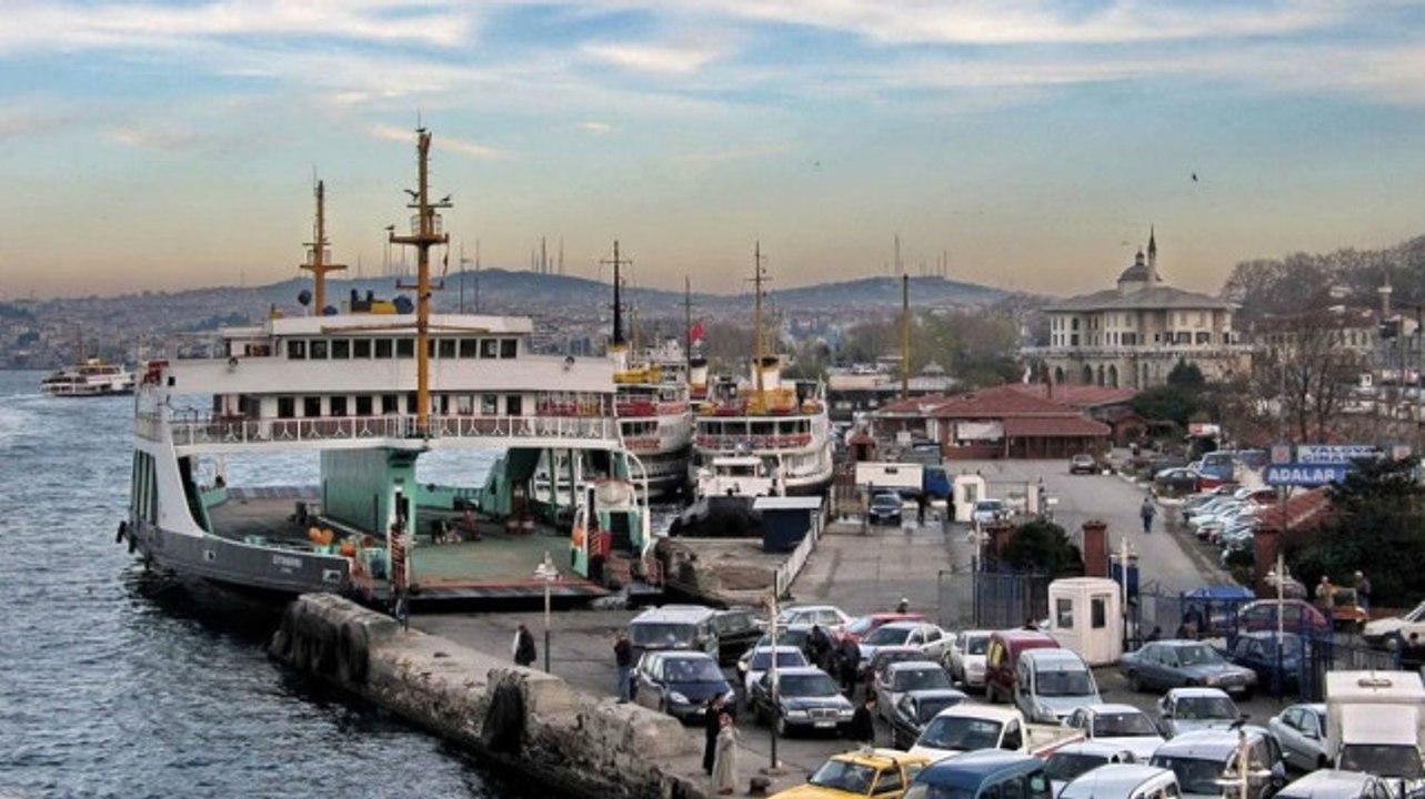 Sirkeci-Harem Arabalı Vapur Hattındaki Kamyon Yasağı İptal Edildi