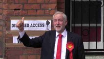May y Corbyn votan en las elecciones generales británicas