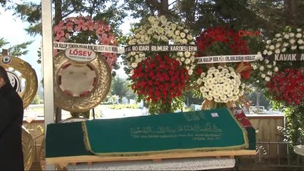 Annesini Boğarak Öldüren Kadın Bir Kez Daha 'Akıllı' Çıktı