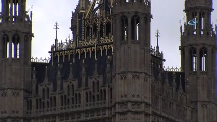 Londra)- İngiltere'de Oy Verme İşlemi Sürüyor