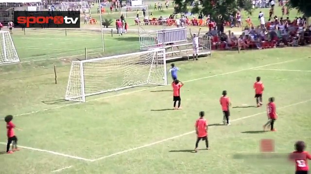 Flamengo'nun 12 yaşındaki müthiş yeteneği Lucianinho