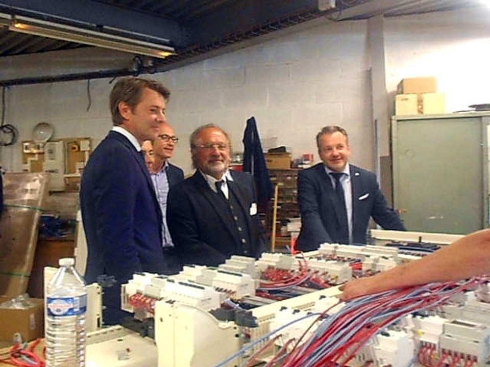 Beauvais : François Baroin visite l'entreprise Télecoise