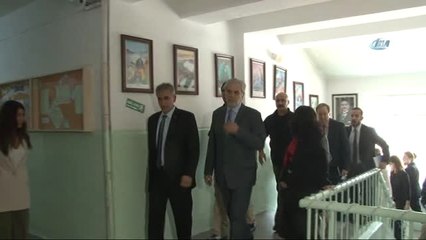 Başkent'te 812 Suriyeli Çocuk Karne Sevinci Yaşadı