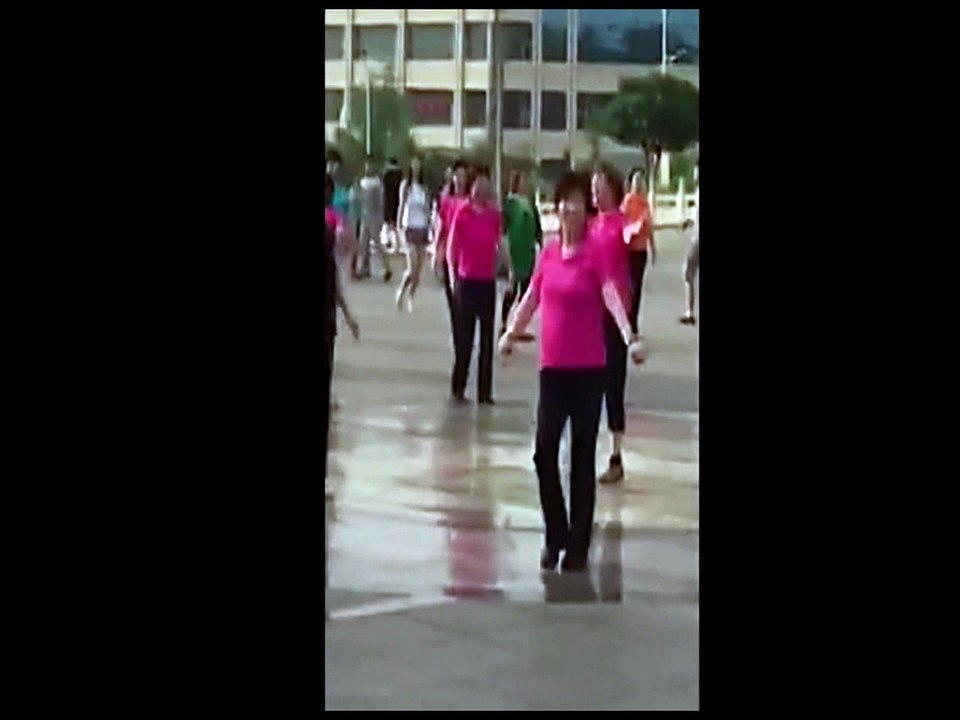 The boy's dance is so nice