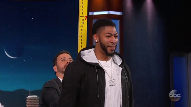 Anthony Davis est très pote avec Kyrie Irving... même s'il pense que la terre est plate