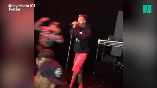 Ce rappeur américain s'est fait mettre KO par un rival en plein concert