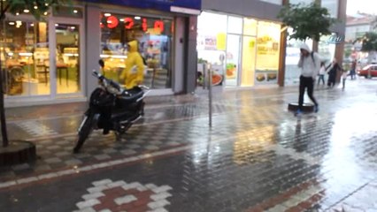 Tavşanlı'da Sağanak Yağış