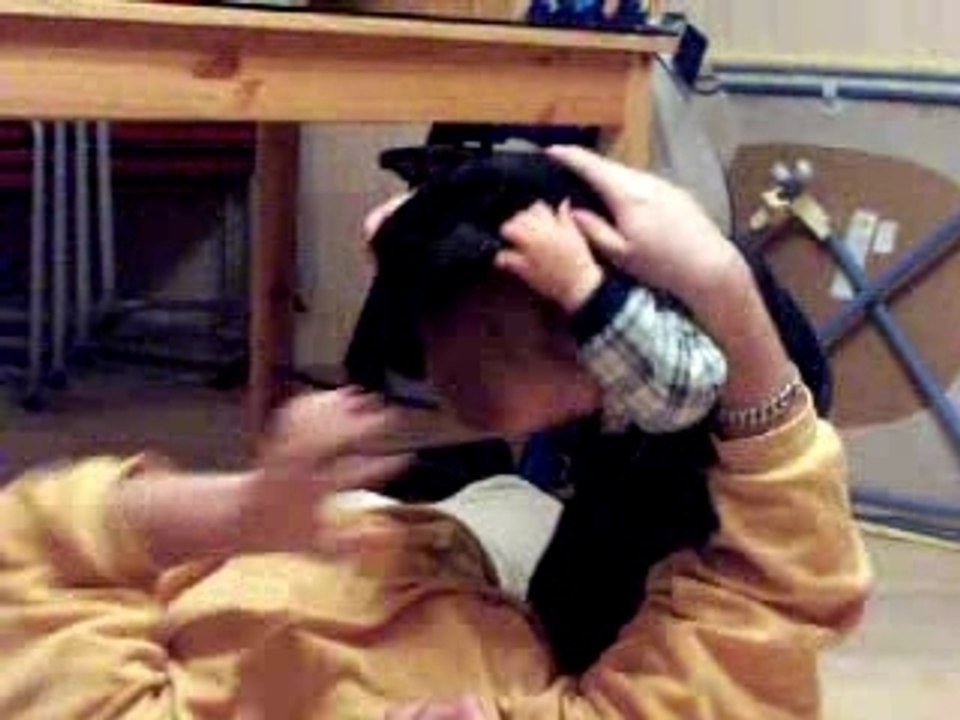 Lucas torture Papa (1)