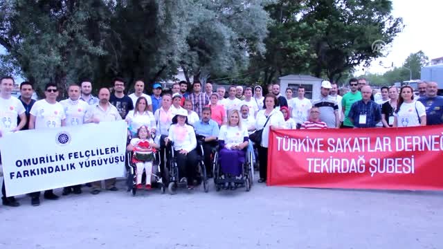 Beyin Cerrahları, Omurilik Felci Geçiren Bireylerle Yürüdü