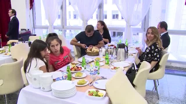 Diyanet Işleri Başkanı Görmez, Engellilerle Iftar Yaptı