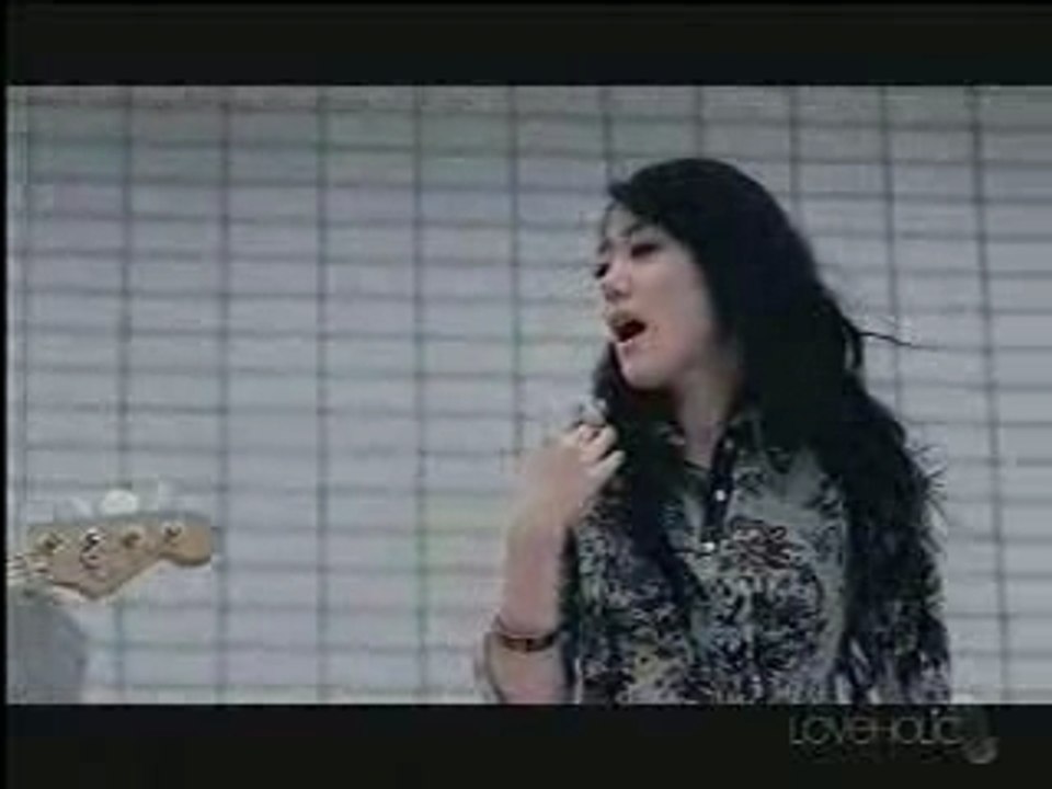 Loveholic - Sad Story