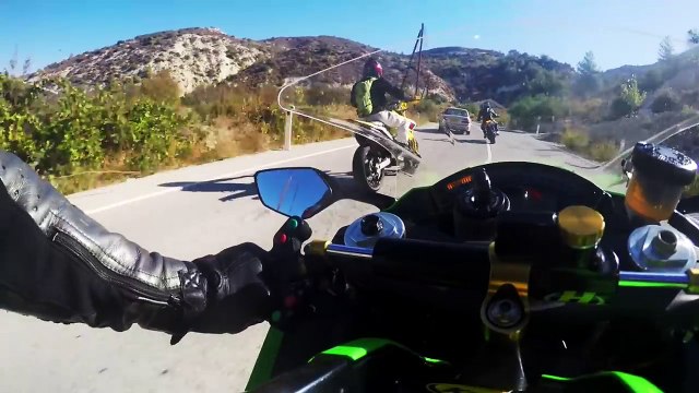 Kawasaki Ninja Zx10R Vs Ducati HyperMotard 1100