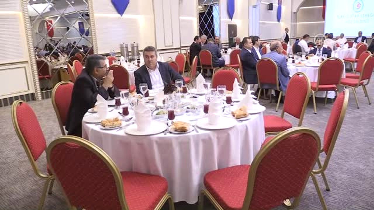 Türk-Iş Genel Başkanı Atalay: "Işçisinin Kıdem Tazminatını Ödemeyen Işverenlere de Ceza Kesilsin"