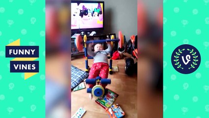 TRY NOT to LAUGH or GRIN - Funny Workout Fails Compilatio