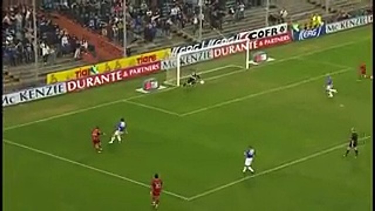 Video : Great goal by Totti As Roma Legend