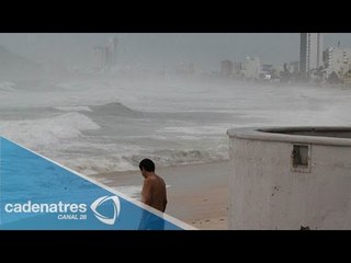 Cierran puertos y aeropuerto de Nayarit