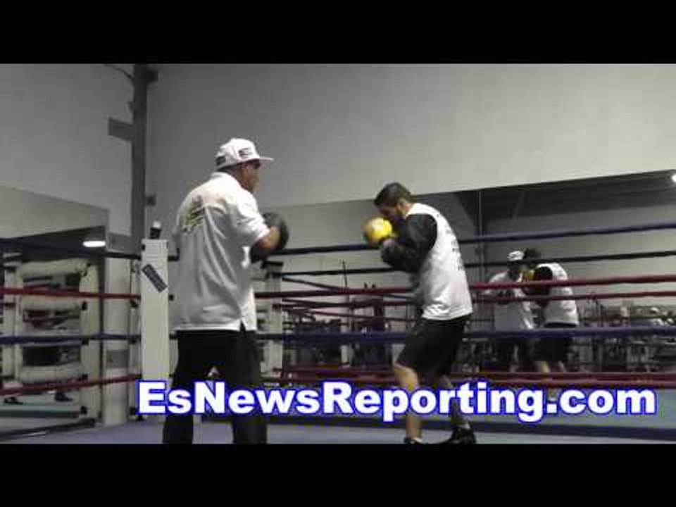 boxing star Johnny Gonzalez full mitt workout - EsNews boxing