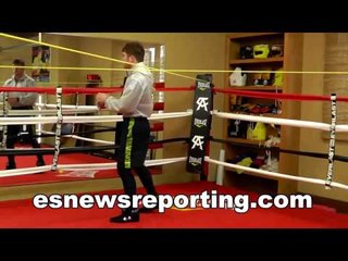 Boxing Superstar canelo alvarez in the ring gets ready for kirkland - esnews