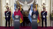 Merkel critica el proteccionismo durante visita a Argentina