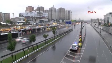 Istanbul'da Yağmur Etkili Oluyor 2