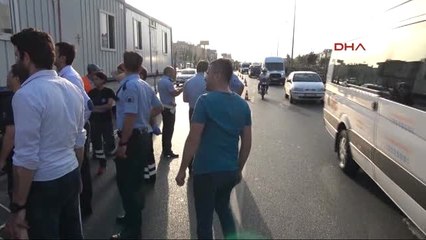 Antalya Konteyner Yüklü Tır, Tur Otobüsüne Arkadan Çarptı: 7 Yaralı