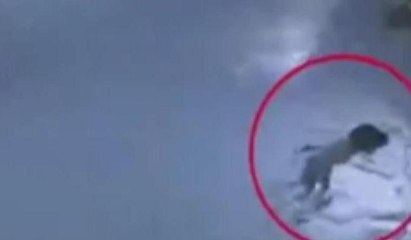 Kalabalık havuzda 5 yaşındaki çocuğun boğulduğunu fark etmediler