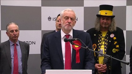Royaume-Uni : Corbyn réclame la démission de la Première ministre