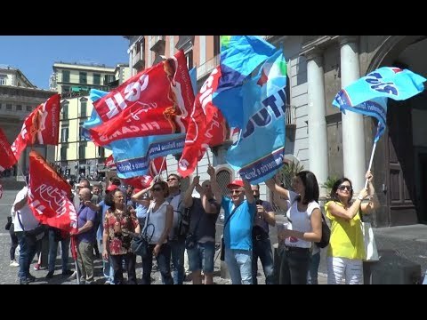 Napoli - Siamo tutti #Fuoriservizio , protesta dei sindacati (08.06.17)