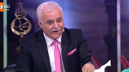 Hatipoğlu'nun "Erkek Dar Pantolon Giyer mi?" Sorusuna Cevabı Uzun Süre Alkışlandı