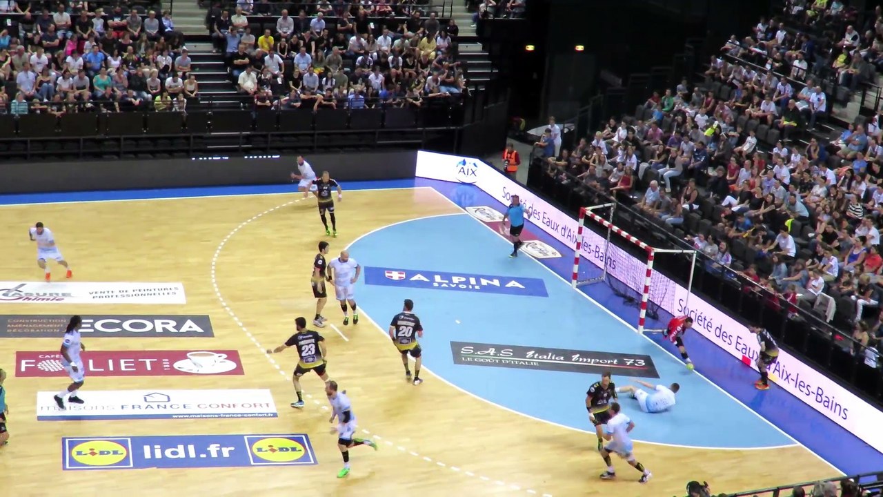 Yann Genty marque depuis sa cage - Chambéry 26 28 Saran - 8/06/2017