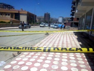 Kozluk'ta Bir Şahıs Etrafı Taradı: 1 Ağır Yaralı