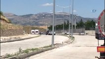 Jandarma Karakolu Önünde Bir Araç Patladı